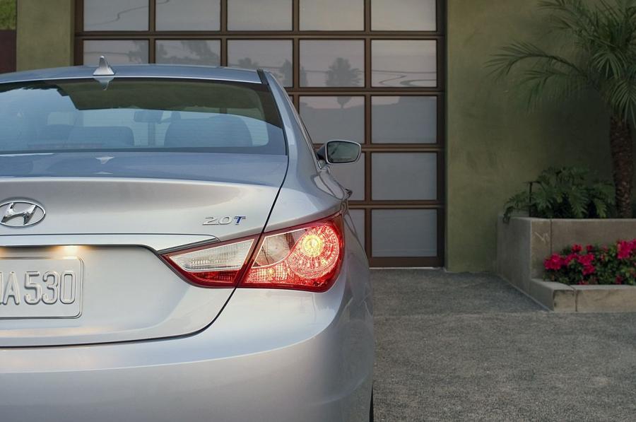  Hyundai Sonata 2.0T 2010 года  (фото 60 из 67)